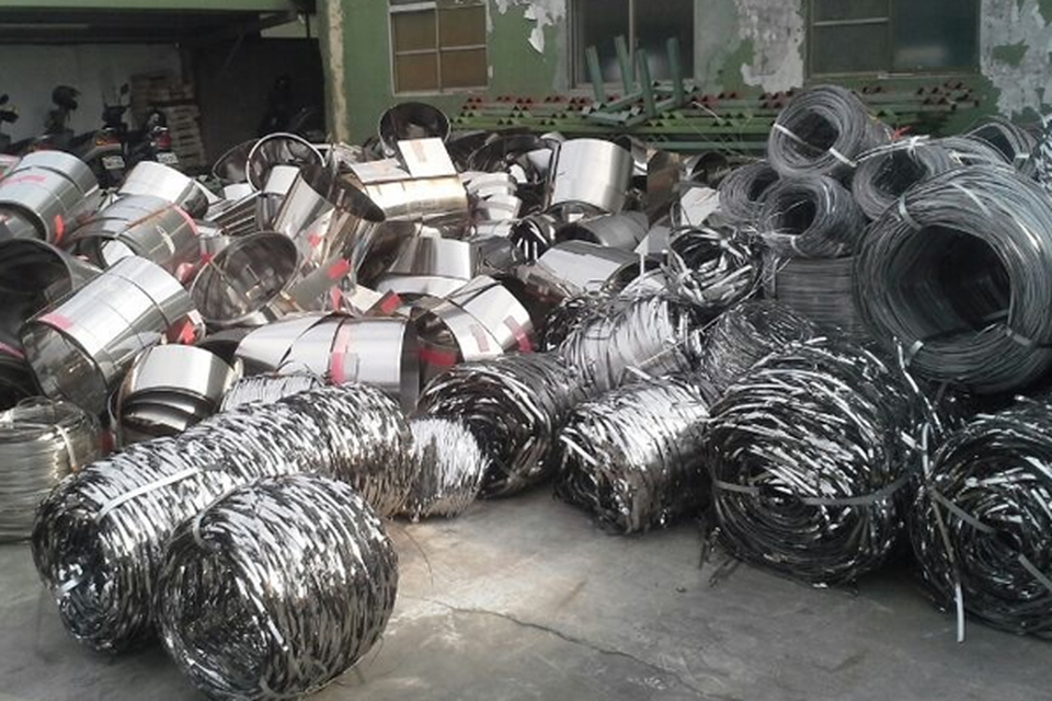 Quang Tuấn - địa chỉ thu mua phế liệu sắt thép giá cao tại TPHCM - 3