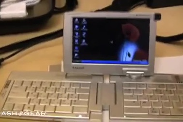 Samsung SPH-9000 - Chiếc laptop có thiết kế nhỏ gọn