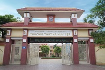 Nữ sinh lớp 11 bị đánh hội đồng phải nhập viện