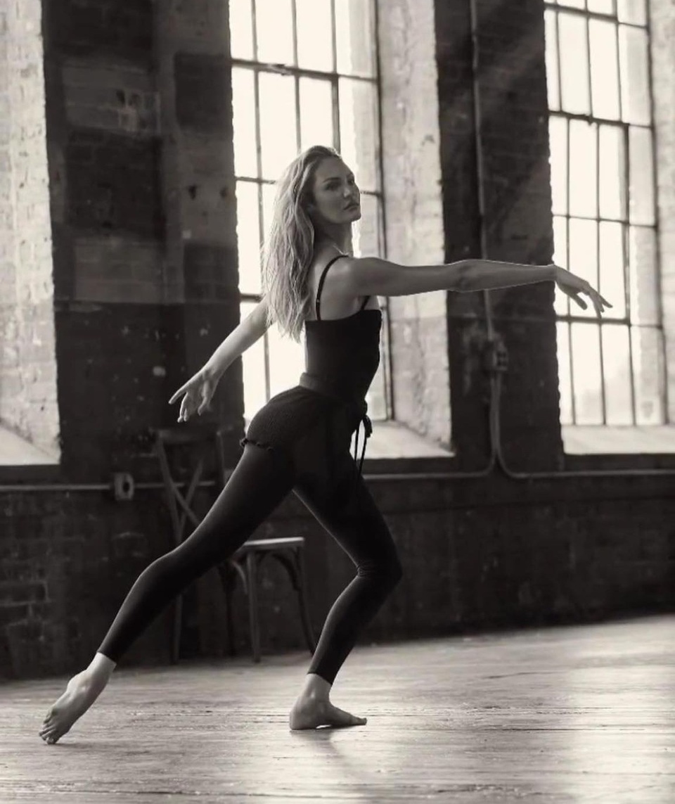 Candice Swanepoel hóa thành vũ công gợi cảm - 9 Candice Swanepoel hóa thành vũ công gợi cảm - 9