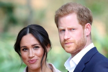 Vợ chồng Hoàng tử Harry ra mắt phim tài liệu "bom tấn"