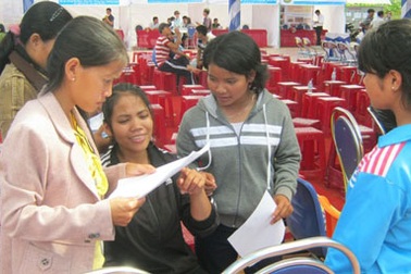 Tỉnh Kon Tum tổ chức “Ngày việc làm” lần thứ IV năm 2014 