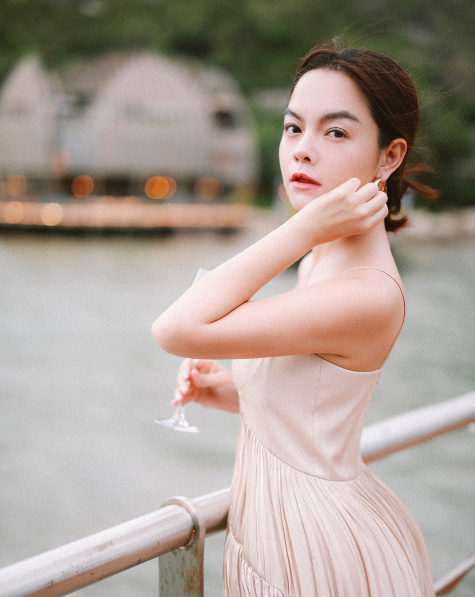 Phạm Quỳnh Anh: Tôi không dùng quá khứ làm chất liệu âm nhạc để chiêu trò - 1 Phạm Quỳnh Anh: Tôi không dùng quá khứ làm chất liệu âm nhạc để chiêu trò - 1