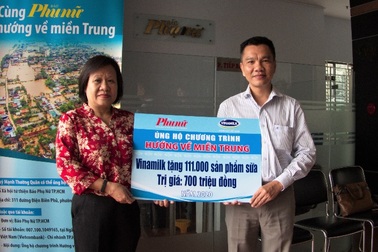Vinamilk góp ngày lương, hỗ trợ miền Trung mùa bão lũ gần 4 tỷ đồng