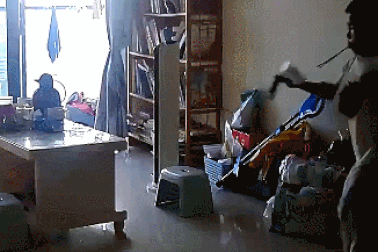 Clip cậu bé gặp tai nạn đáng sợ cảnh báo dân mạng và các bậc phụ huynh