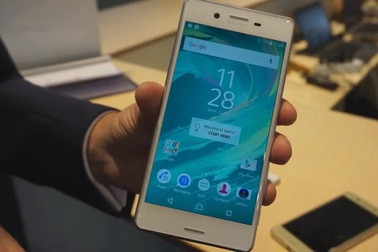 Cận cảnh thực tế Xperia X Performance, smartphone cao cấp mới của Sony