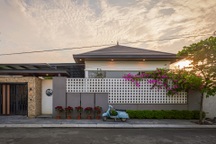 Con trai chi 3 tỷ đồng xây ngôi nhà như khu nghỉ dưỡng tặng cha mẹ