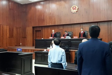 Hoãn phiên tòa xét xử ly hôn vợ chồng Trung Nguyên.