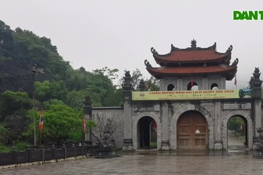 Cố đô Hoa Lư vắng lặng trong ngày chính lễ giữa dịch Covid-19