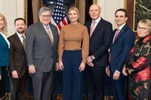 Ái nữ nhà Trump từng tiếp xúc với bộ trưởng Australia mắc Covid-19