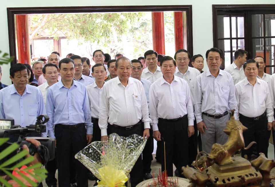 Phó Thủ tướng Trương Hòa Bình về thăm, làm việc tại tỉnh Vĩnh Long - 3 Phó Thủ tướng Trương Hòa Bình về thăm, làm việc tại tỉnh Vĩnh Long - 3