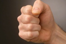 Khi phụ huynh dạy con giải quyết xung đột bằng bạo lực?