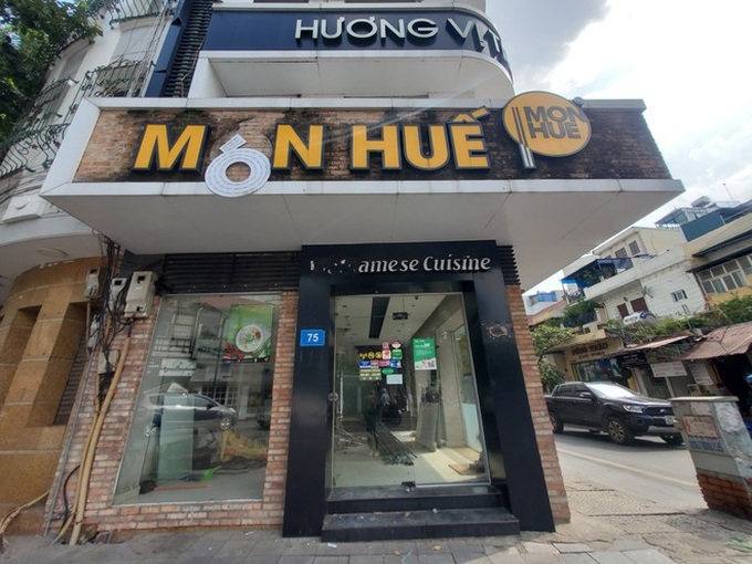 Nợ vài chục triệu tiền lá chuối không trả, vì sao Món Huế chấp nhận mất nửa tỷ tiền thuê nhà để trả mặt bằng trước hạn? - Ảnh 9. Nợ vài chục triệu tiền lá chuối không trả, vì sao Món Huế chấp nhận mất nửa tỷ tiền thuê nhà để trả mặt bằng trước hạn? - Ảnh 9.