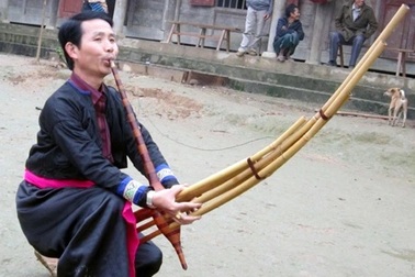 Khúc hát đêm xuân