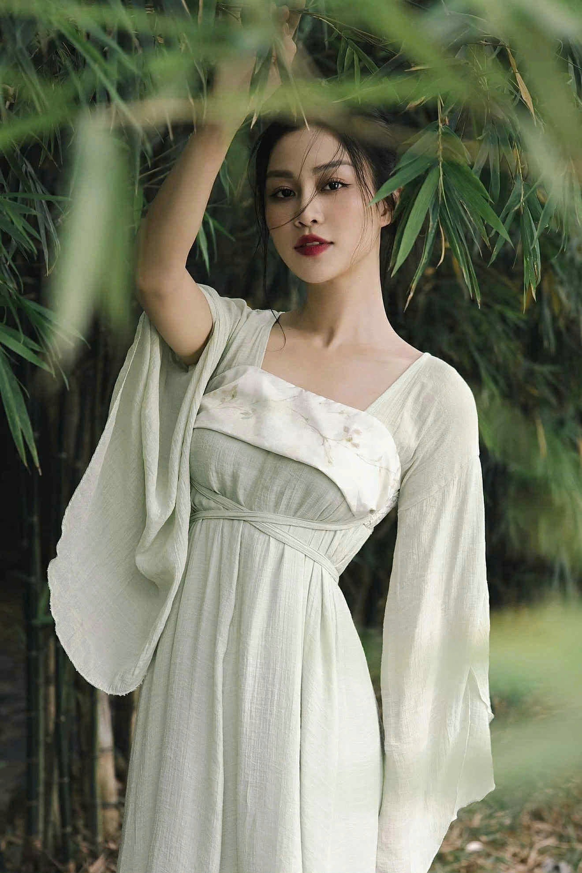 Đời thực gợi cảm, xinh đẹp của Quỳnh Châu Cách em 1 milimet - 1 Đời thực gợi cảm, xinh đẹp của Quỳnh Châu Cách em 1 milimet - 1