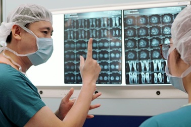 Tri ân “thế hệ vàng” cắm rễ sâu để đội ngũ kế cận thỏa chí vươn ra thế giới