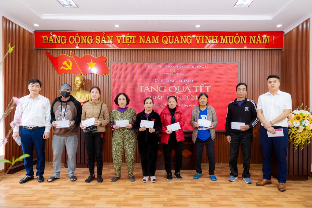 Đón Tết cùng Vincom với các hoạt động xã hội ý nghĩa - 6 Đón Tết cùng Vincom với các hoạt động xã hội ý nghĩa - 6