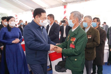 Chủ tịch Quốc hội: Càng khó khăn, chúng ta phải quyết tâm hơn nữa