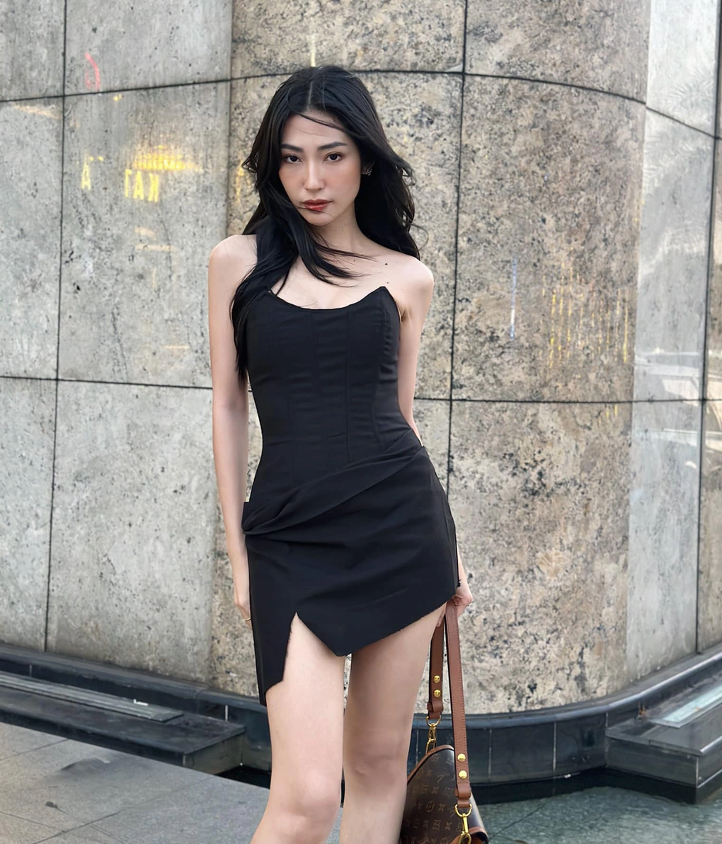 Khổng Tú Quỳnh đời thường thích diện váy áo ngắn, cắt xẻ táo bạo - 7 Khổng Tú Quỳnh đời thường thích diện váy áo ngắn, cắt xẻ táo bạo - 7