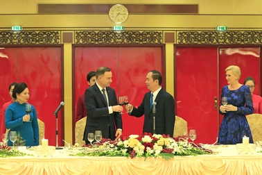 Chủ tịch nước đọc thơ Tố Hữu trong Quốc yến chào mừng Tổng thống Ba Lan