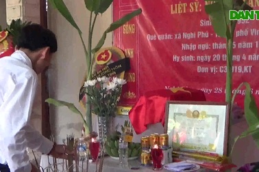 Đưa đồng đội về quê hương