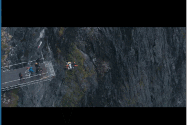 “Bộ cánh” giúp con người bay như… “Iron man” giữa đời thực