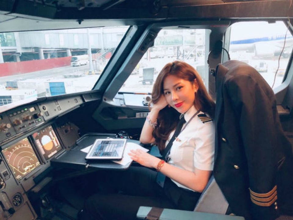 Tuyệt chiêu làm đẹp của những nữ phi công Việt Nam - 7 Tuyệt chiêu làm đẹp của những nữ phi công Việt Nam - 7
