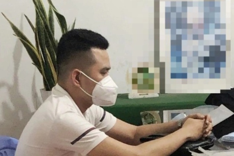Dùng dấu giả, bịa nội dung đi đón con dâu lãnh đạo để thông chốt - 1 Dùng dấu giả, bịa nội dung đi đón con dâu lãnh đạo để thông chốt - 1