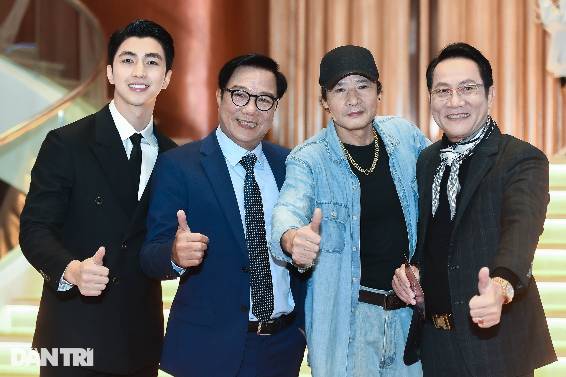 VTV Awards 2023: Dàn diễn viên, MC hot dự thảm đỏ - 6 VTV Awards 2023: Dàn diễn viên, MC hot dự thảm đỏ - 6
