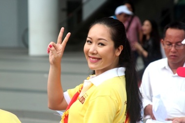 Hoa hậu Ngô Phương Lan “hội ngộ” cùng Hiền Thục vì người khuyết tật