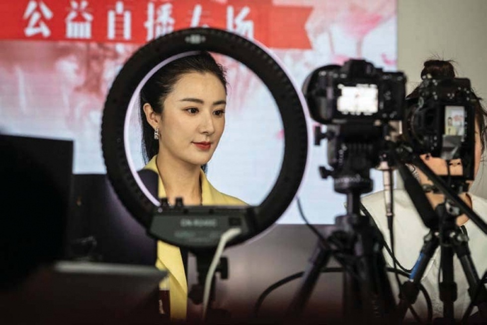 Cuộc sống khắc nghiệt của nữ hoàng livestream bán cả tên lửa - 5 Cuộc sống khắc nghiệt của nữ hoàng livestream bán cả tên lửa - 5