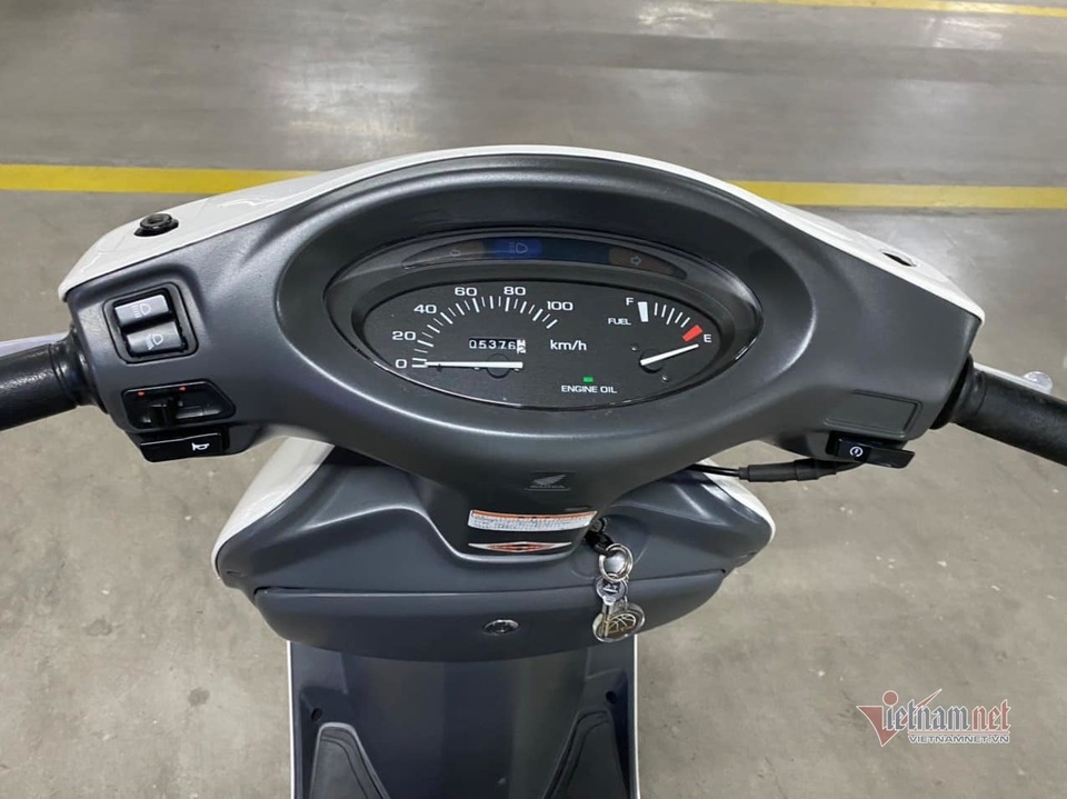 Săn cặp đôi Honda Spacy với giá gần 600 triệu đồng ở Hà Nội - 3 Săn cặp đôi Honda Spacy với giá gần 600 triệu đồng ở Hà Nội - 3