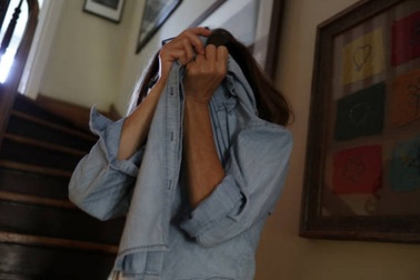 Bạn chồng giở trò đồi bại khi chồng đi vắng