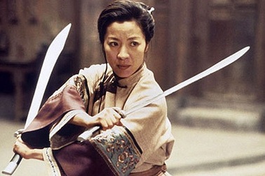 Dương Tử Quỳnh bị chỉ trích vì “tham gia quá sâu vào chính trị”