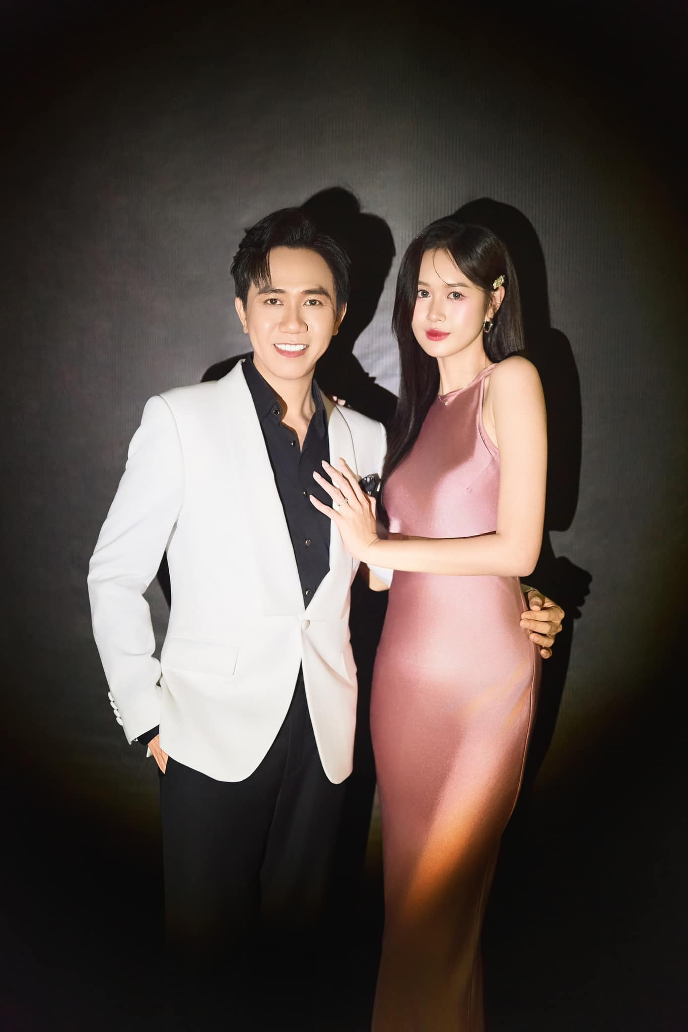 Sao Việt đón Valentine: Hồ Ngọc Hà trốn con, Lệ Quyên nhận quà bất ngờ - 10 Sao Việt đón Valentine: Hồ Ngọc Hà trốn con, Lệ Quyên nhận quà bất ngờ - 10