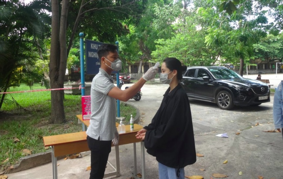 Gian hàng nghĩa tình hỗ trợ sinh viên mắc kẹt ở Đà Nẵng do Covid-19 - 2 Gian hàng nghĩa tình hỗ trợ sinh viên mắc kẹt ở Đà Nẵng do Covid-19 - 2