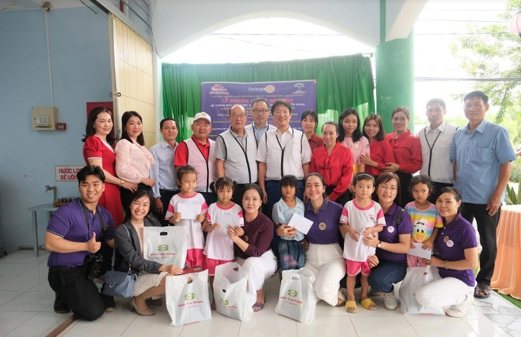 Nguồn nước yêu thương và nhiều hoạt động ý nghĩa của Thiện nguyện Từ Tâm - 1 Nguồn nước yêu thương và nhiều hoạt động ý nghĩa của Thiện nguyện Từ Tâm - 1
