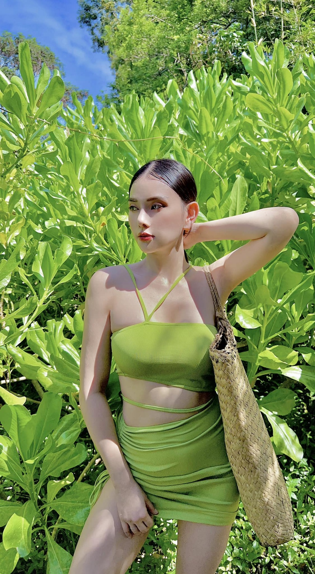 Cựu thành viên Mây Trắng: Vóc dáng sexy, viên mãn bên chồng kém 10 tuổi - 5