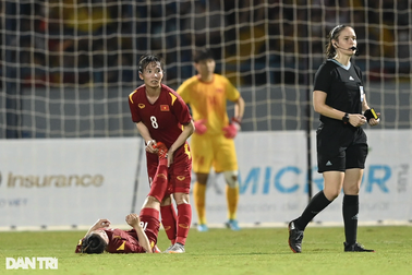 Đánh bại Philippines, đội tuyển nữ Việt Nam nhận "mưa thưởng nóng"