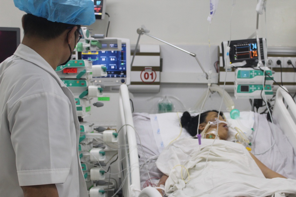 Bác sĩ kêu cứu cho vợ anh thợ hồ nghèo đang nguy kịch - 6 Bác sĩ kêu cứu cho vợ anh thợ hồ nghèo đang nguy kịch - 6