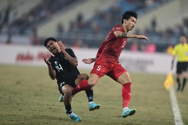 Văn Hậu, Hùng Dũng có nguy cơ bị treo giò ở trận chung kết lượt về AFF Cup