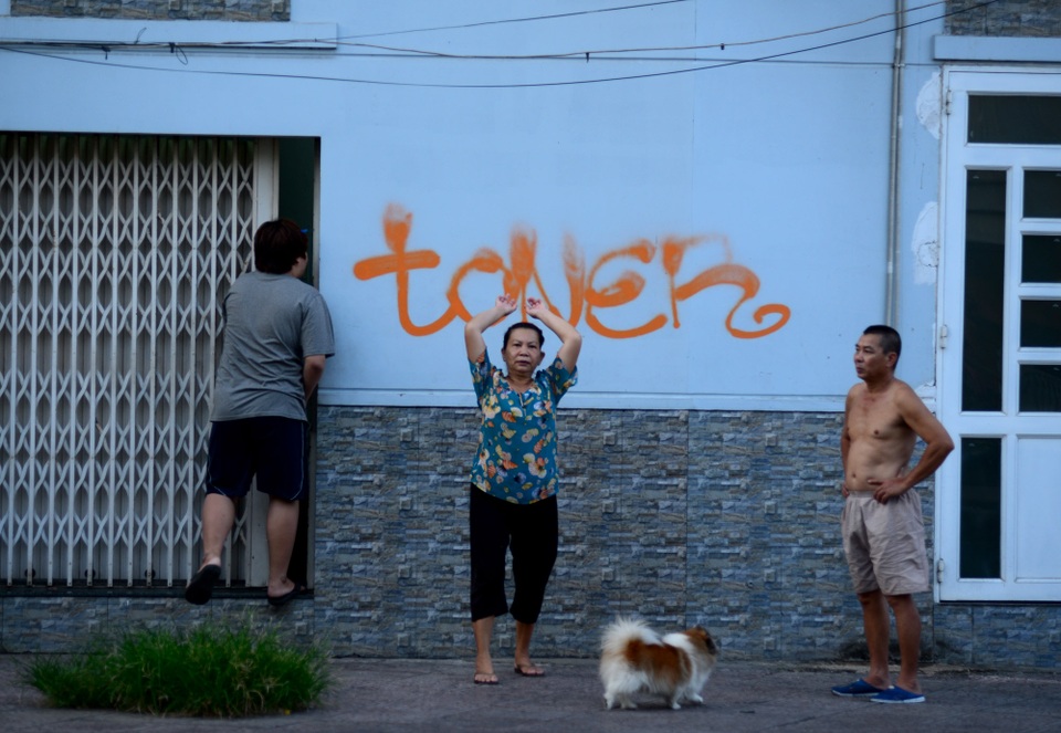 Người Sài Gòn vẫn kéo nhau ra bờ kênh tập thể dục trong mùa dịch - 11