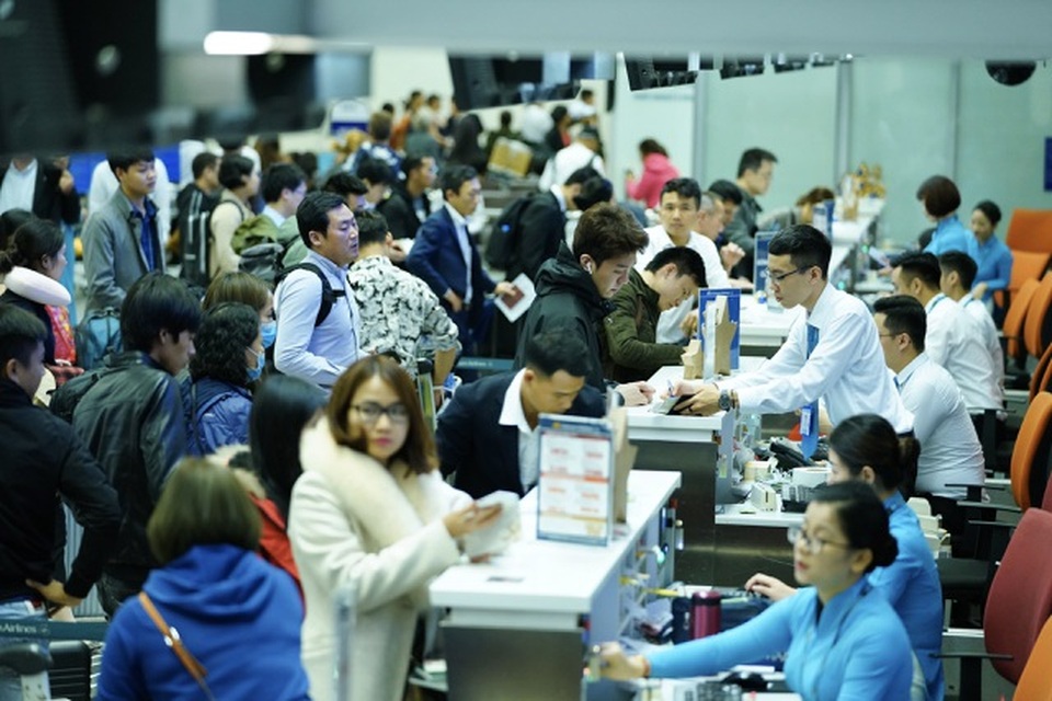 Hàng không cháy vé, nguy cơ quá tải tại các sân bay trong dịp 30/4-1/5 - 1 Hàng không cháy vé, nguy cơ quá tải tại các sân bay trong dịp 30/4-1/5 - 1