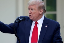 Gần 2.500 người chết trong 24h, ông Trump nói những ngày tồi tệ nhất đã qua