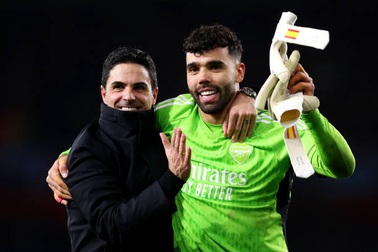 Arsenal thắng luân lưu Porto, HLV Arteta ca ngợi thủ môn David Raya