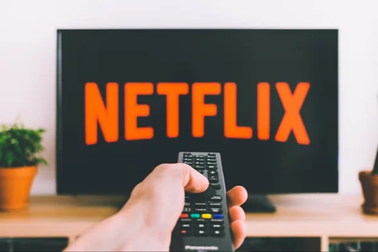 Người dùng Việt hết đường "lách luật" để xem phim giá rẻ trên Netflix