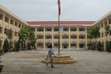 Trường THPT đầu tiên của tỉnh Sóc Trăng đạt chuẩn quốc gia