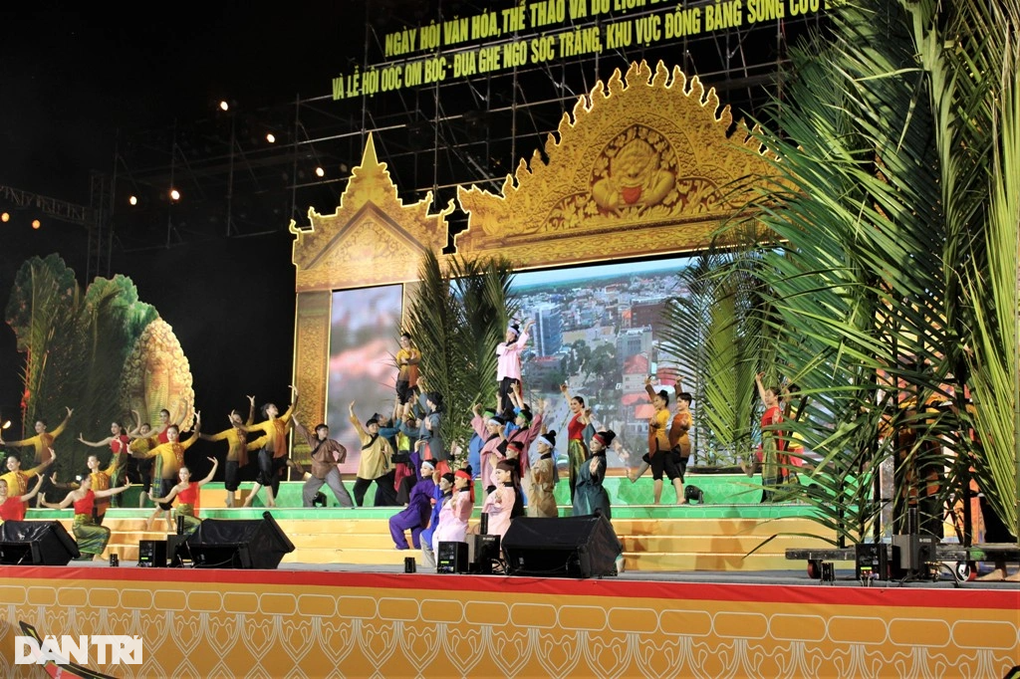 Rộn ràng ngày hội văn hóa dân tộc Khmer Nam bộ và lễ Oóc Om Bóc - 6 Rộn ràng ngày hội văn hóa dân tộc Khmer Nam bộ và lễ Oóc Om Bóc - 6