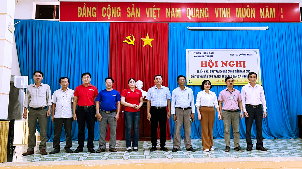 Hội nghị triển khai chi trả không dùng tiền mặt.png Hội nghị triển khai chi trả không dùng tiền mặt.png
