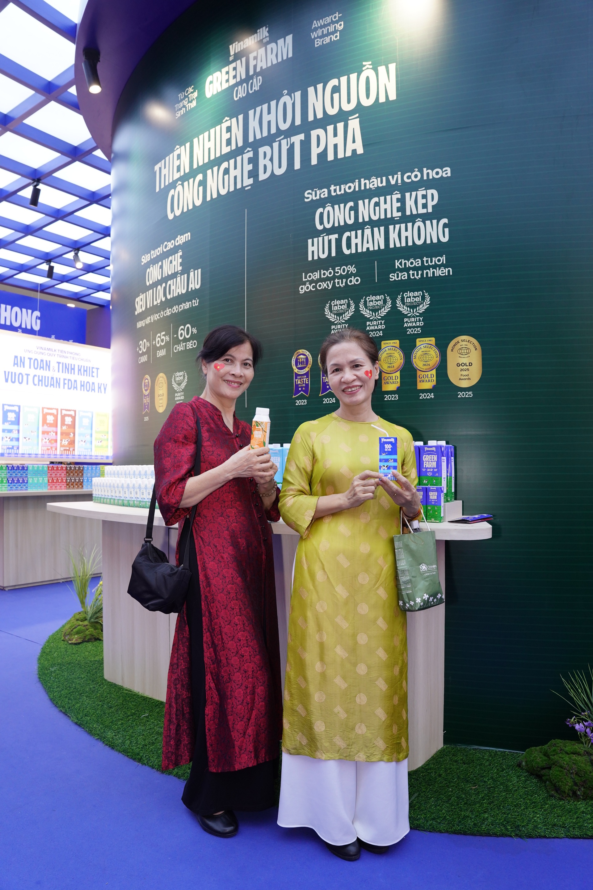 Vinamilks Ausstellungsfläche ist ein Highlight auf der National Achievement Exhibition - 10 Không gian trưng bày của Vinamilk tạo điểm nhấn tại Triển lãm Thành tựu đất nước - 10